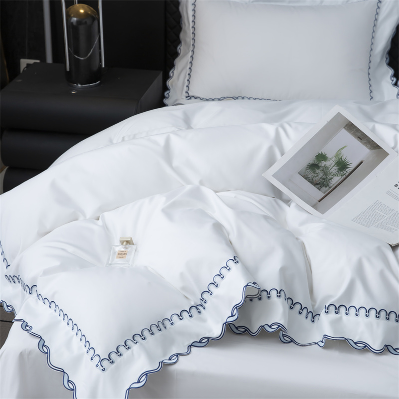 سرویس روتختی ساتین نخی 350TC طرح برش گلدوزی نفیس سرویس روتختی ساتین نخی 350TC طرح برش گلدوزی نفیس