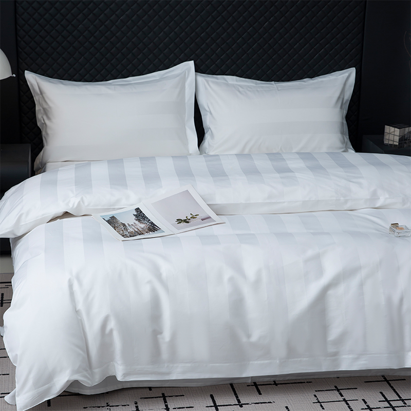 سرویس خواب هتلی پنج ستاره 7 سانتی متری ساتین استریپ ساده سفید 750TC 100% پنبه ای سرویس خواب هتلی پنج ستاره 7 سانتی متری ساتین استریپ ساده سفید 750TC 100% پنبه ای