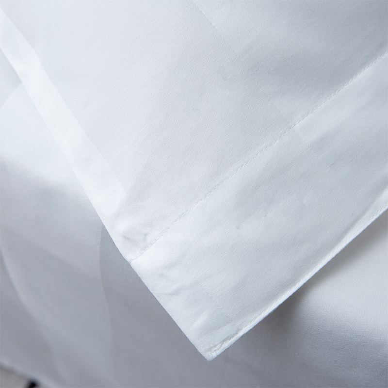 سرویس خواب هتلی پنج ستاره 7 سانتی متری ساتین استریپ ساده سفید 750TC 100% پنبه ای سرویس خواب هتلی پنج ستاره 7 سانتی متری ساتین استریپ ساده سفید 750TC 100% پنبه ای
