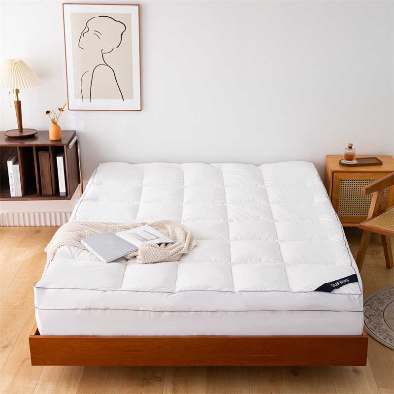 رویه تشک پارچه ای ضد ضایعات Quilt Microfiber Filling 40s را بررسی کنید رویه تشک پارچه ای ضد ضایعات Quilt Microfiber Filling 40s را بررسی کنید