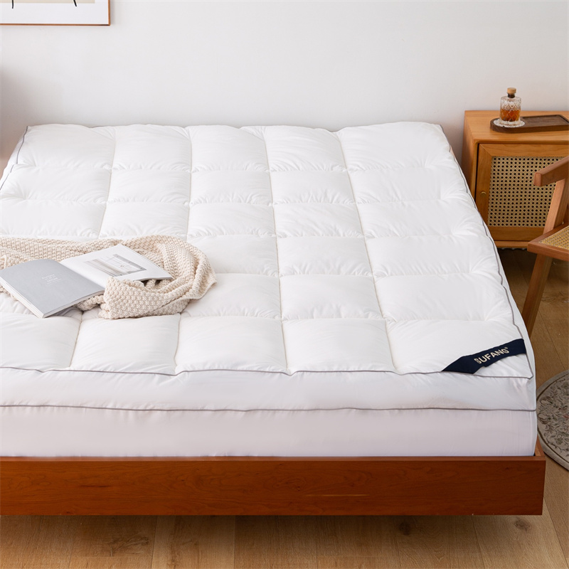 رویه تشک پارچه ای ضد ضایعات Quilt Microfiber Filling 40s را بررسی کنید رویه تشک پارچه ای ضد ضایعات Quilt Microfiber Filling 40s را بررسی کنید